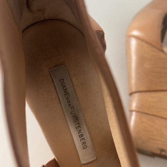 DVF - The Opal Wedge Criss-Cross - Picture 5 of 5